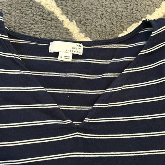 Navy and White Striped Cropped Puff Sleeve Tee - Picture 4 of 5